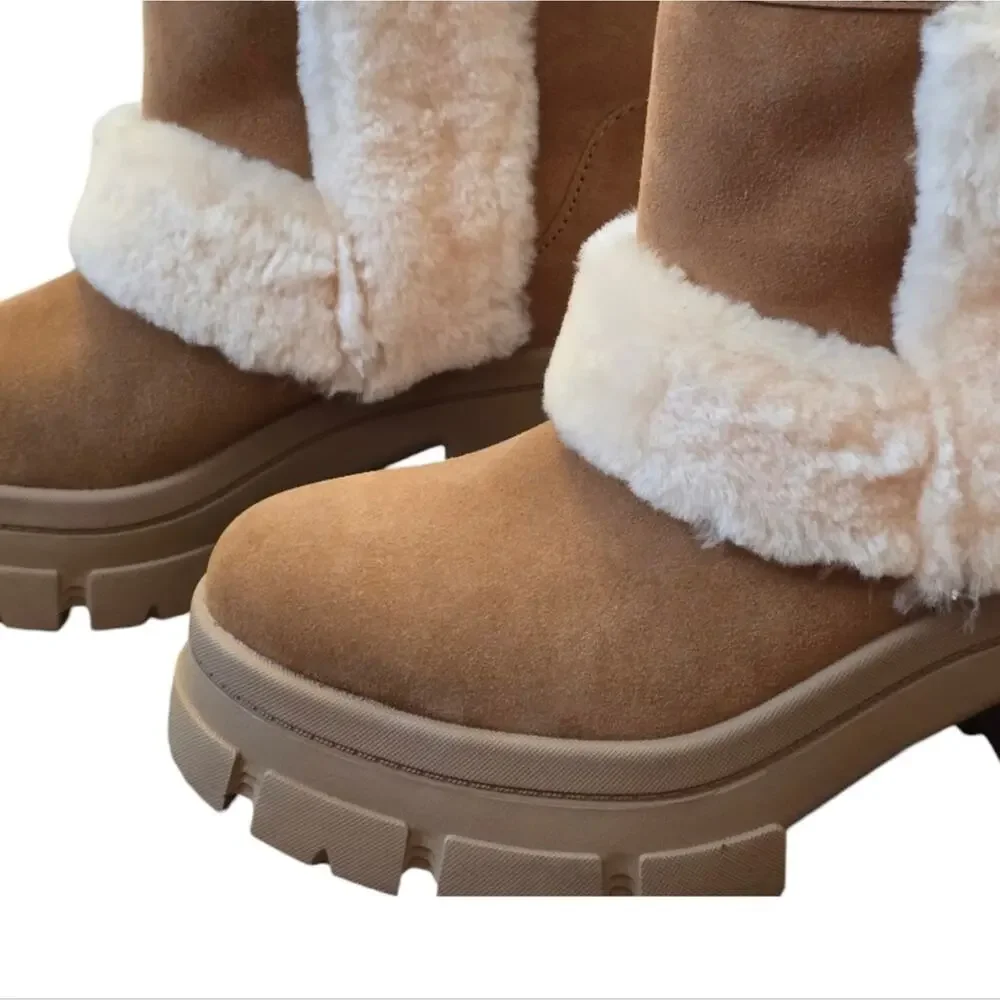UGG Brooklyn Sunburst heeled sheepskin boot in chestnut size 9.5 New!